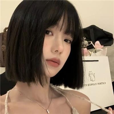 一双绣花鞋